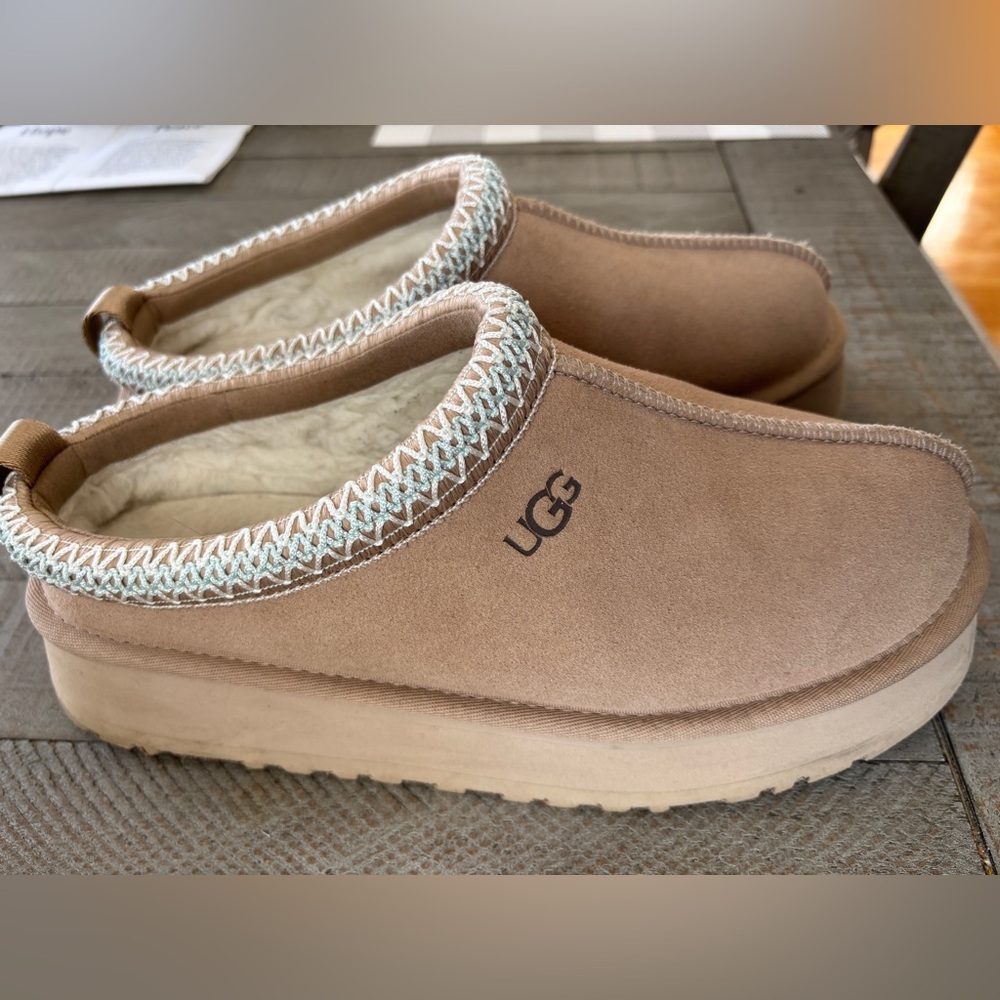 UGG Tasman slip on slipper